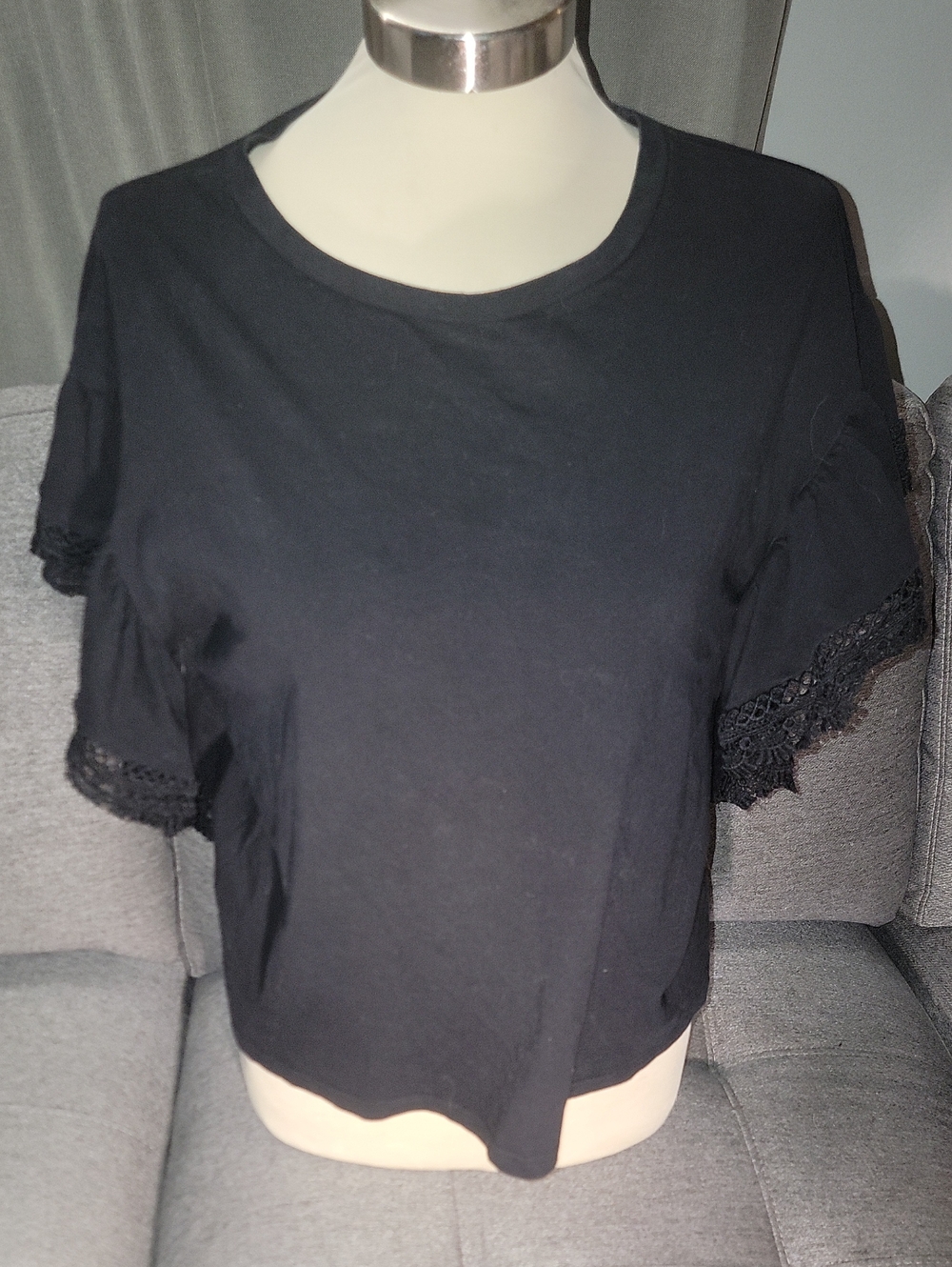 Main Strip Black Lace-Trim Cropped Tee